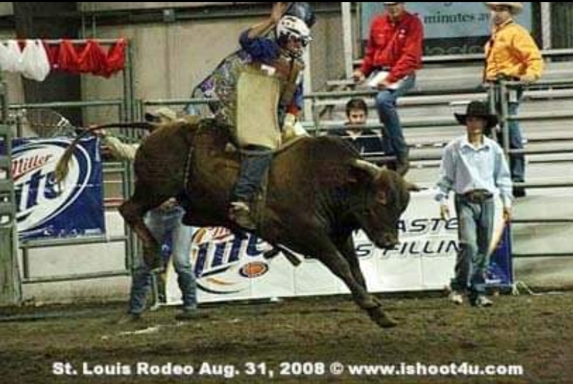 Char Duran bull riding